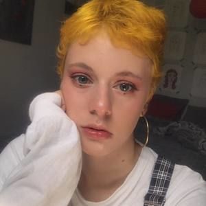 Meet your Posher, Élise